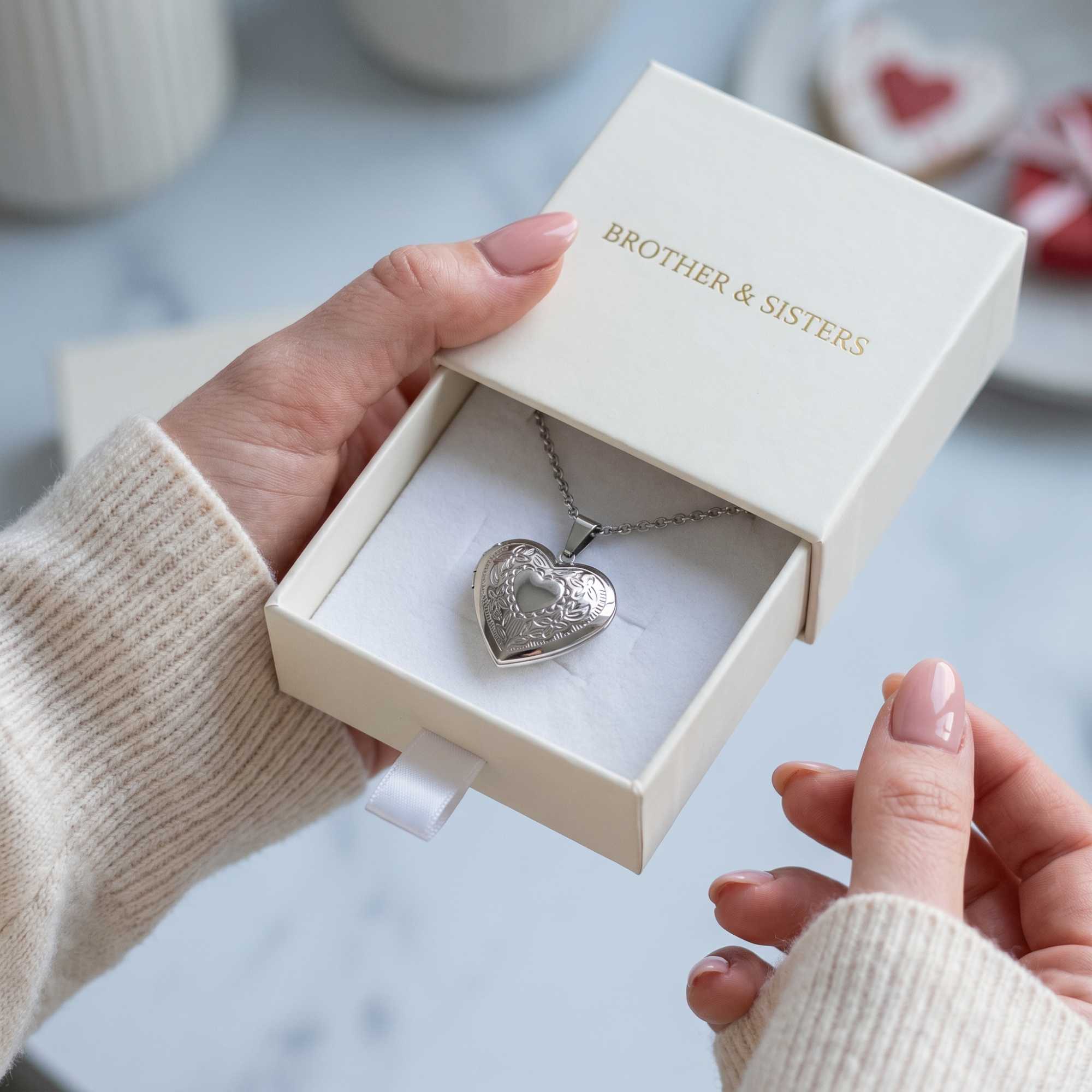 Floral Heart Photo Locket Necklace - Image 17