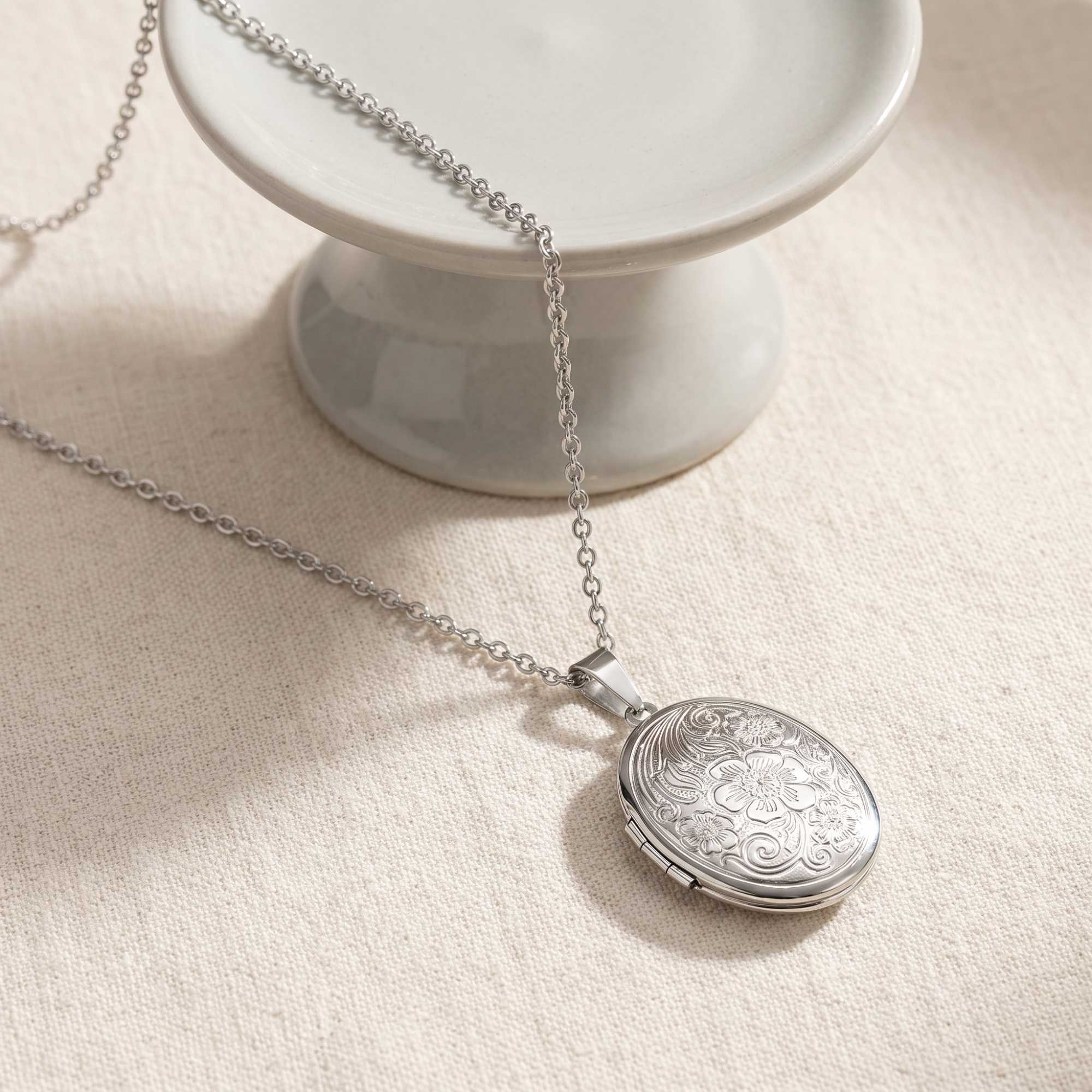 Floral Photo Locket Necklace - Image 19